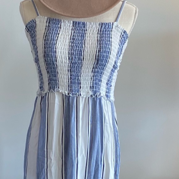 SOLD! ๐ ๐ฎ๐๐ฟ๐ถ๐ฐ๐ฒ๐ ๐๐ฟ๐ฒ๐๐ - Picture 3 of 6